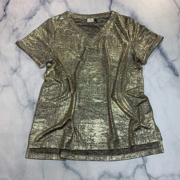 Anthropologie Akemi + Kin Festive Shine Top Tee - Picture 8 of 8